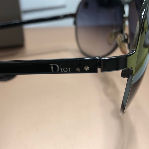 Authentic Christian Dior ladybird aviators - Picture 3 of 7